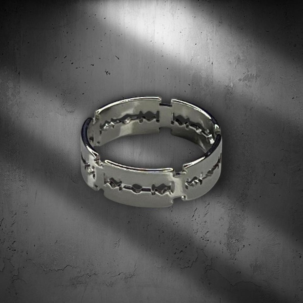 Stainless Steel Razor Blade Ring - Picture 5 of 5